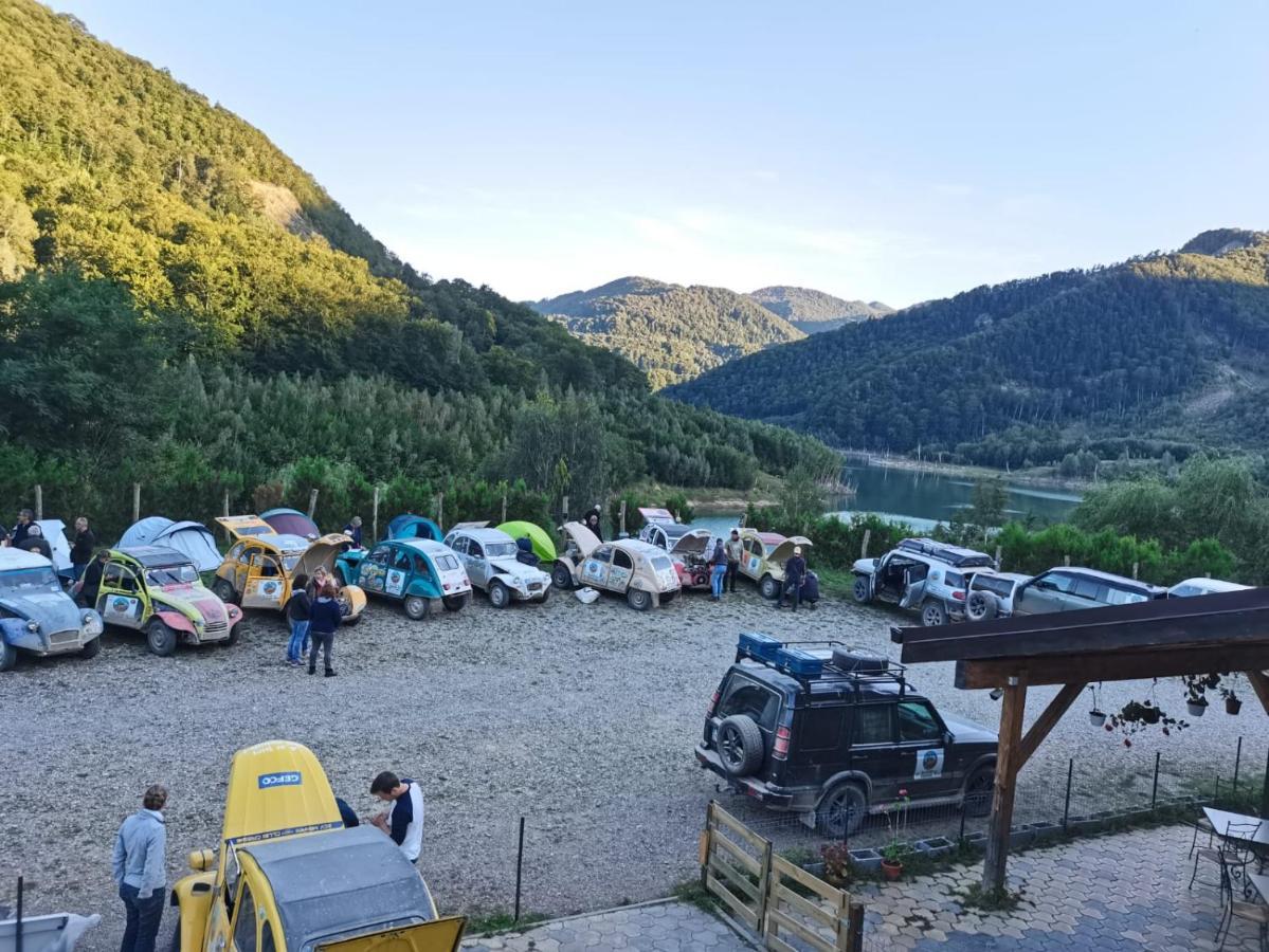Pensiunea Izvorul Bucuriei Siriu Extérieur photo